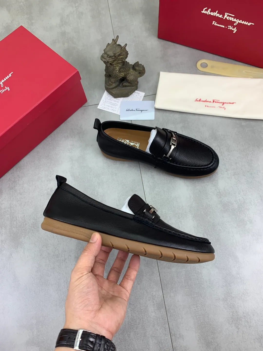 Men's shoes 💰P480 New model [Ferragamo/Ferragamo] Latest model Original imported calfskin, imported pigskin lining + original luxury metal buckle + original rubber outsole Soft and comfortable Size number: 38-44